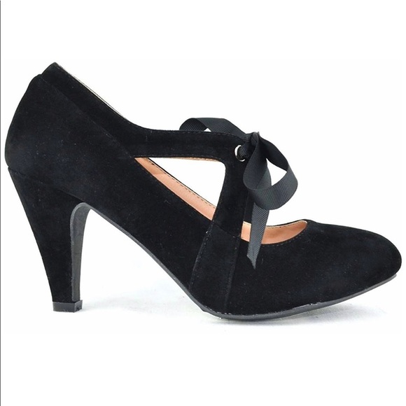 Chase + Chloe Shoes - Chase & Chloe MARY JANE BLACK PATENT HEELS